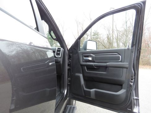 Used 2025 RAM 2500 Big Horn image 12