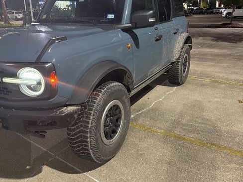 Used 2021 Ford Bronco Badlands image 1