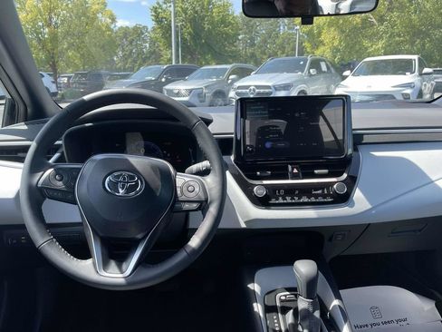 Used 2026 Toyota Corolla SE FWD image 14