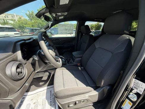 New 2026 Chevrolet Colorado W/T w/ WT Custom Package AWD/4WD image 9