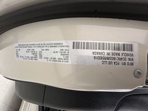 Used 2021 Chrysler Pacifica Touring-L w/ Uconnect Theater Family Group image 20