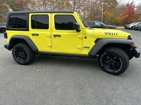 Used 2023 Jeep Wrangler Unlimited w/ Cold Weather Group image 5