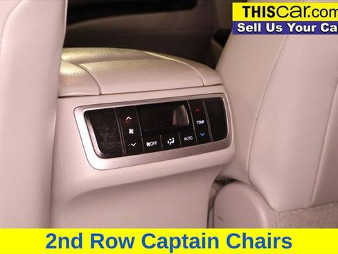 Used 2016 Toyota Highlander XLE w/ Preferred Accessory Package FWD image 24