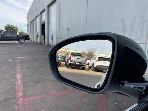 Used 2025 Nissan Altima 2.5 SR image 19