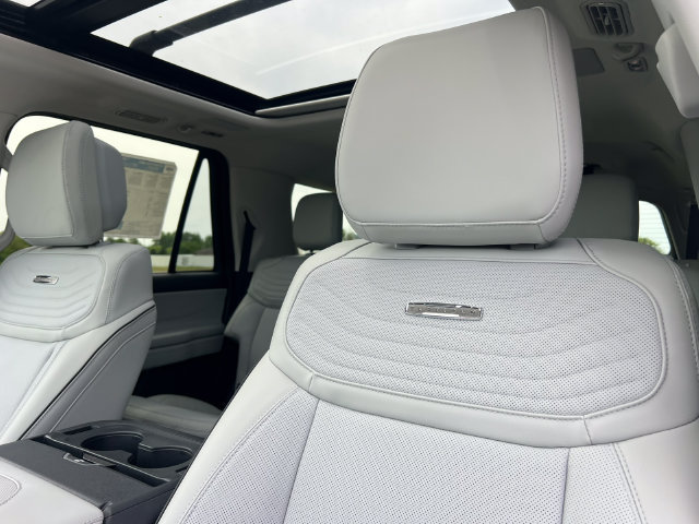 New 2026 Ford Expedition Max Platinum w/ Platinum Ultimate Package AWD/4WD image 13