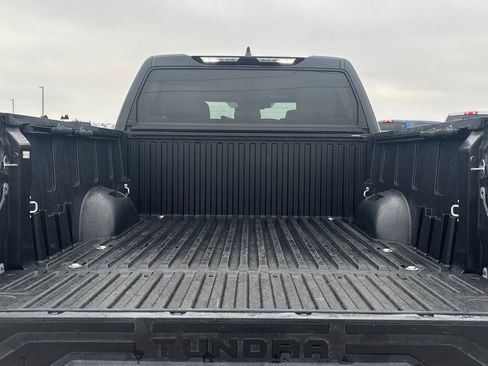 Used 2025 Toyota Tundra Limited AWD/4WD image 27