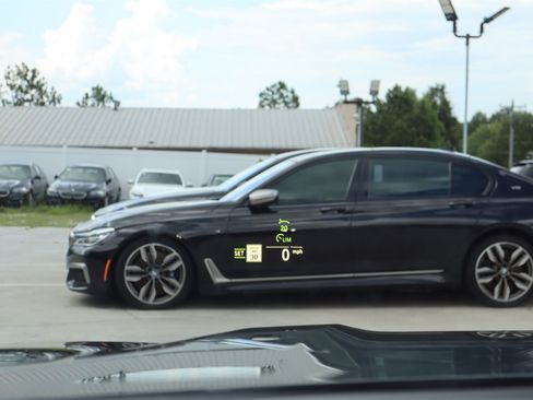 Used 2020 BMW X7 M50i w/ Dynamic Handling Package AWD/4WD image 34