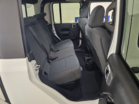 New 2026 Jeep Gladiator Sport AWD/4WD image 35