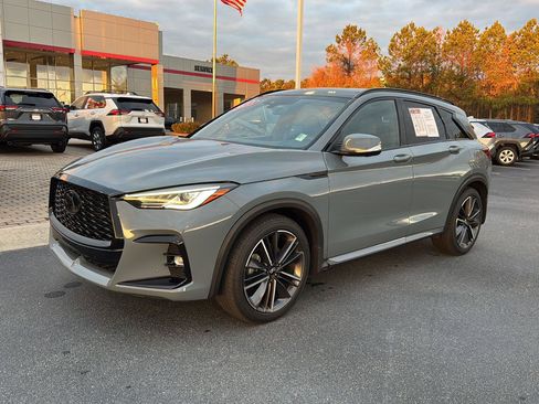 Used 2023 INFINITI QX50 Sport image 2