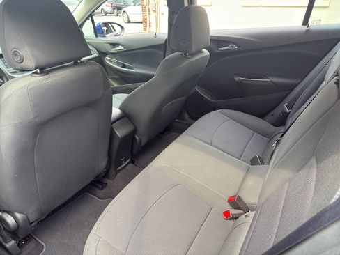 Used 2018 Chevrolet Cruze LT FWD image 11