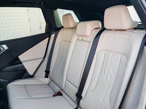 Used 2026 BMW X3 xDrive30 w/ Premium Package image 17