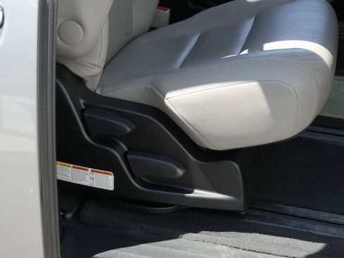 Used 2017 Toyota Sienna AWD image 38