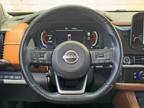 Used 2022 Nissan Pathfinder Platinum w/ Cargo Package FWD image 21