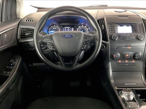 Used 2019 Ford Edge SE w/ SE Fleet Driver's Package image 4