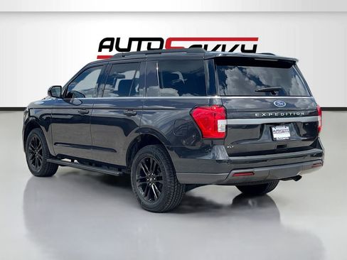 Used 2023 Ford Expedition XLT AWD/4WD image 5