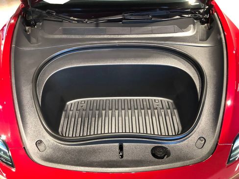 Used 2025 Tesla Model 3 Long Range image 4