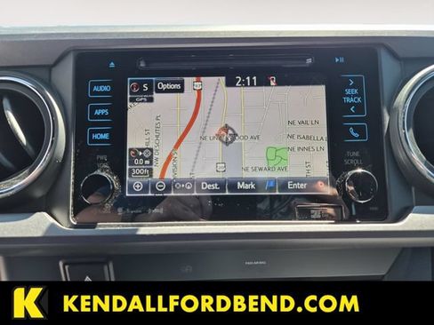 Used 2019 Toyota Tacoma TRD Sport w/ Technology Package RWD image 15