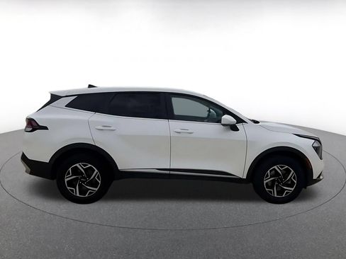 Used 2023 Kia Sportage LX AWD/4WD image 16