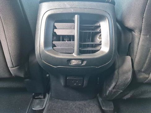 Used 2014 Jeep Cherokee Latitude FWD image 21