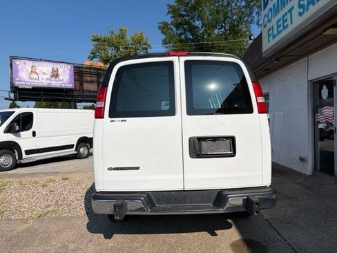 Used 2025 Chevrolet Express 2500 w/ Driver Convenience Package RWD image 6