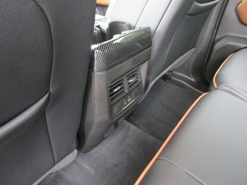 Used 2025 GMC Canyon AT4 w/ Technology Plus Package image 18