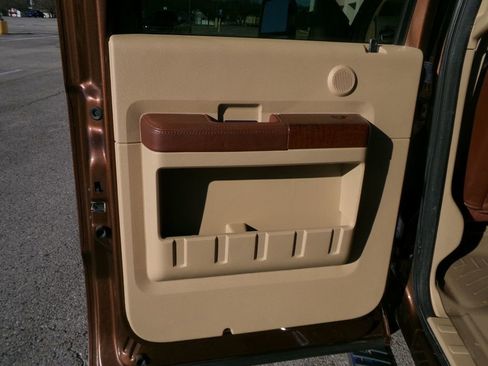 Used 2012 Ford F350 King Ranch w/ King Ranch w/Chrome Pkg image 22