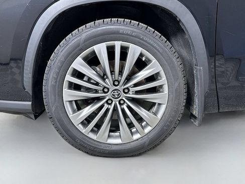 Used 2021 Toyota Highlander Platinum AWD/4WD image 32