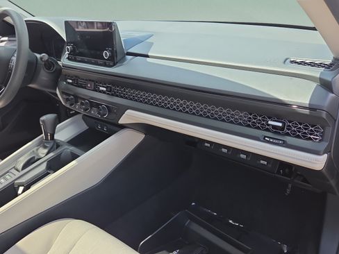 Used 2023 Honda Accord EX image 14