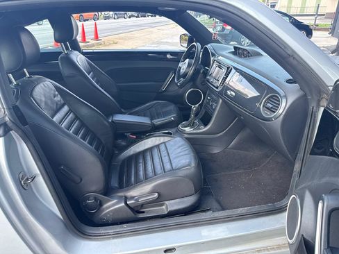 Used 2013 Volkswagen Beetle 2.0T FWD image 5