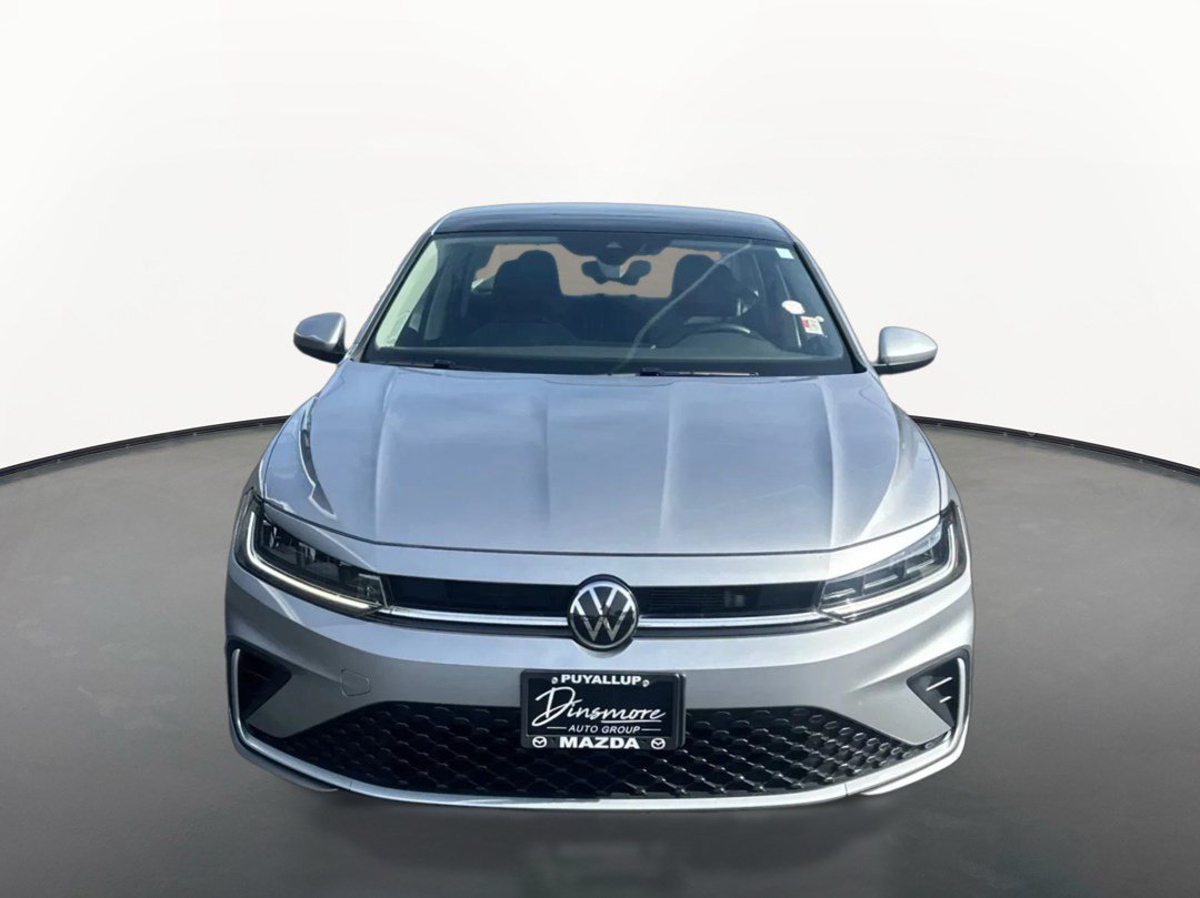 Used 2025 Volkswagen Jetta SE FWD image 8