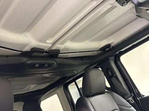 New 2025 Jeep Wrangler Unlimited Sahara AWD/4WD image 34