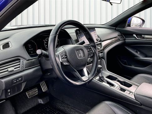 Used 2018 Honda Accord Sport image 15