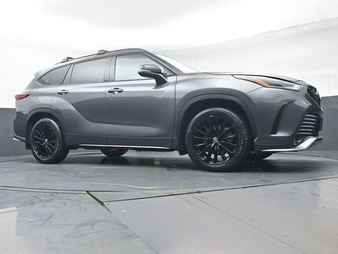 Certified 2023 Toyota Highlander XSE image 44