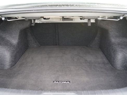 Used 2025 Nissan Altima 2.5 SV image 7