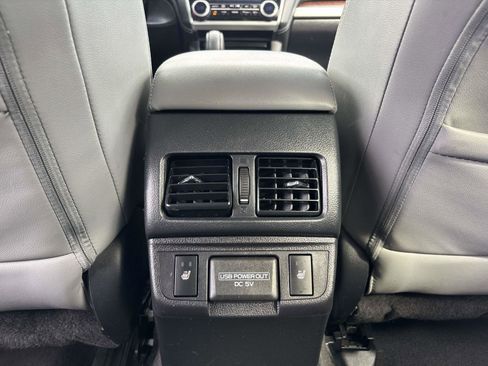 Used 2018 Subaru Outback 2.5i Limited image 11