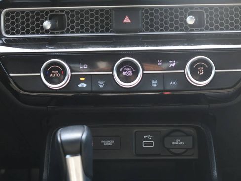 Used 2023 Honda Civic Sport image 21