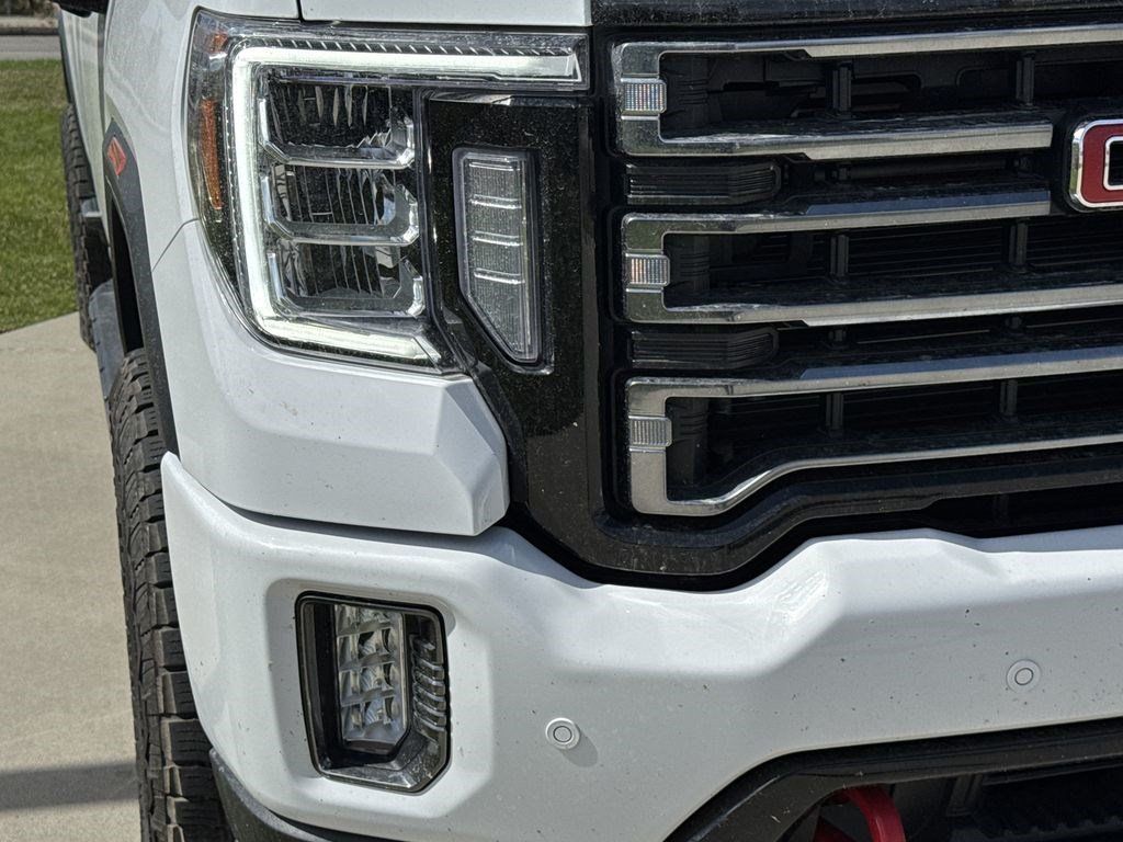 Used 2023 GMC Sierra 2500 AT4 w/ AT4 Preferred Package AWD/4WD image 11