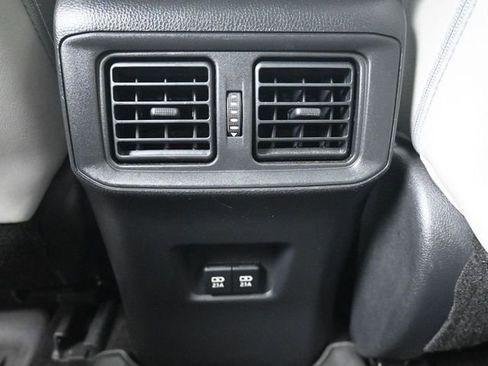 Used 2021 Toyota RAV4 XLE Premium image 22