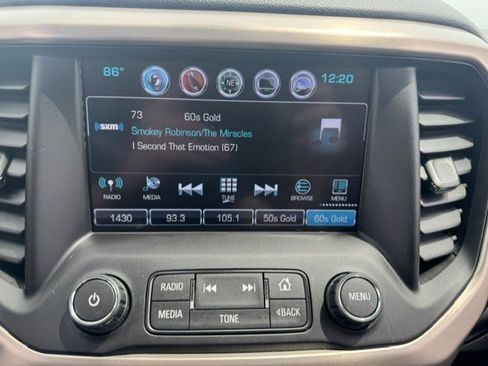 Used 2018 GMC Acadia Denali w/ Technology Package AWD/4WD image 21