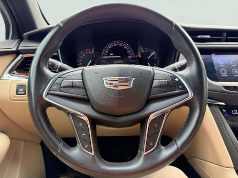 Used 2017 Cadillac XT5 Premium Luxury FWD image 31