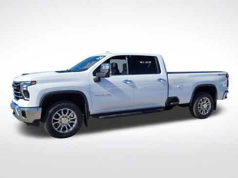 Used 2025 Chevrolet Silverado 2500 LTZ w/ LTZ Premium Package image 5