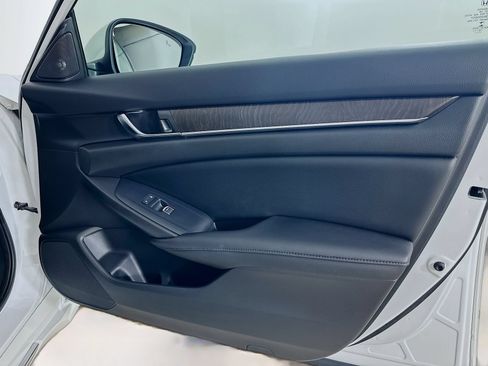 Used 2020 Honda Accord EX-L image 44