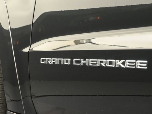Used 2014 Jeep Grand Cherokee Summit image 11