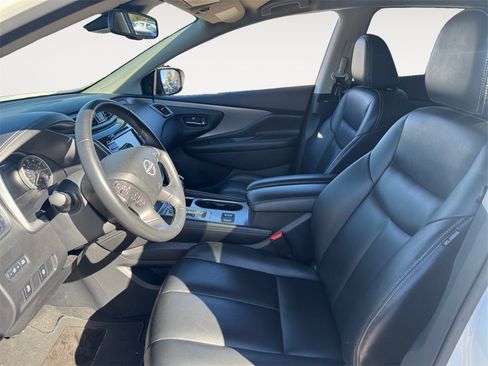 Used 2023 Nissan Murano SV image 9