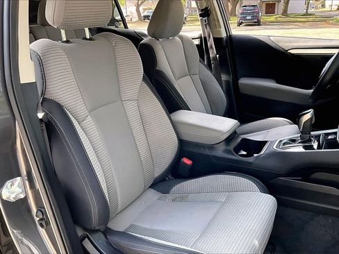 Used 2022 Subaru Outback Premium image 26