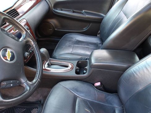 Used 2011 Chevrolet Impala LT w/ Luxury Edition Package FWD image 16