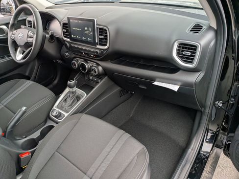 New 2025 Hyundai Venue SEL image 26