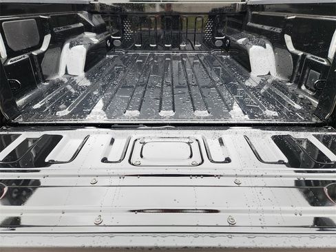 New 2025 Jeep Gladiator Sport image 23