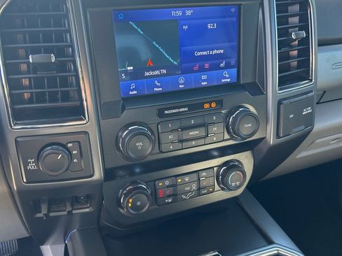 Used 2020 Ford F250 XLT w/ XLT Premium Package image 12