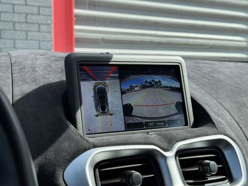 Used 2020 Aston Martin V8 Vantage Coupe image 25